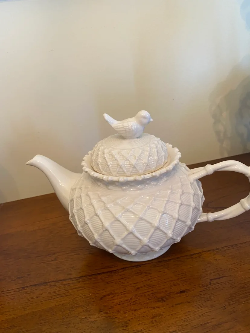 White Bird Teapot thumbnail