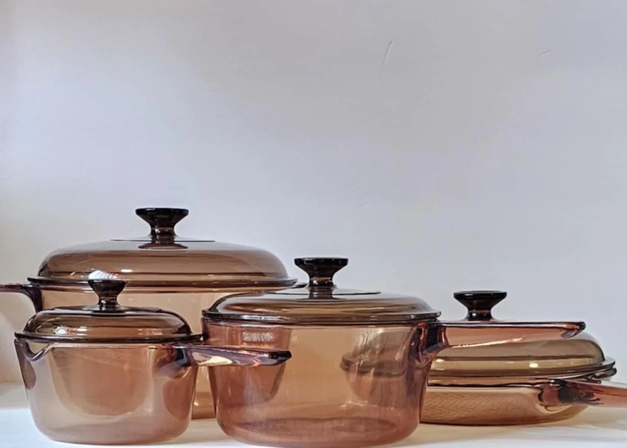 8 pieces Vintage Pyrex Cookware Set image indicator(2)