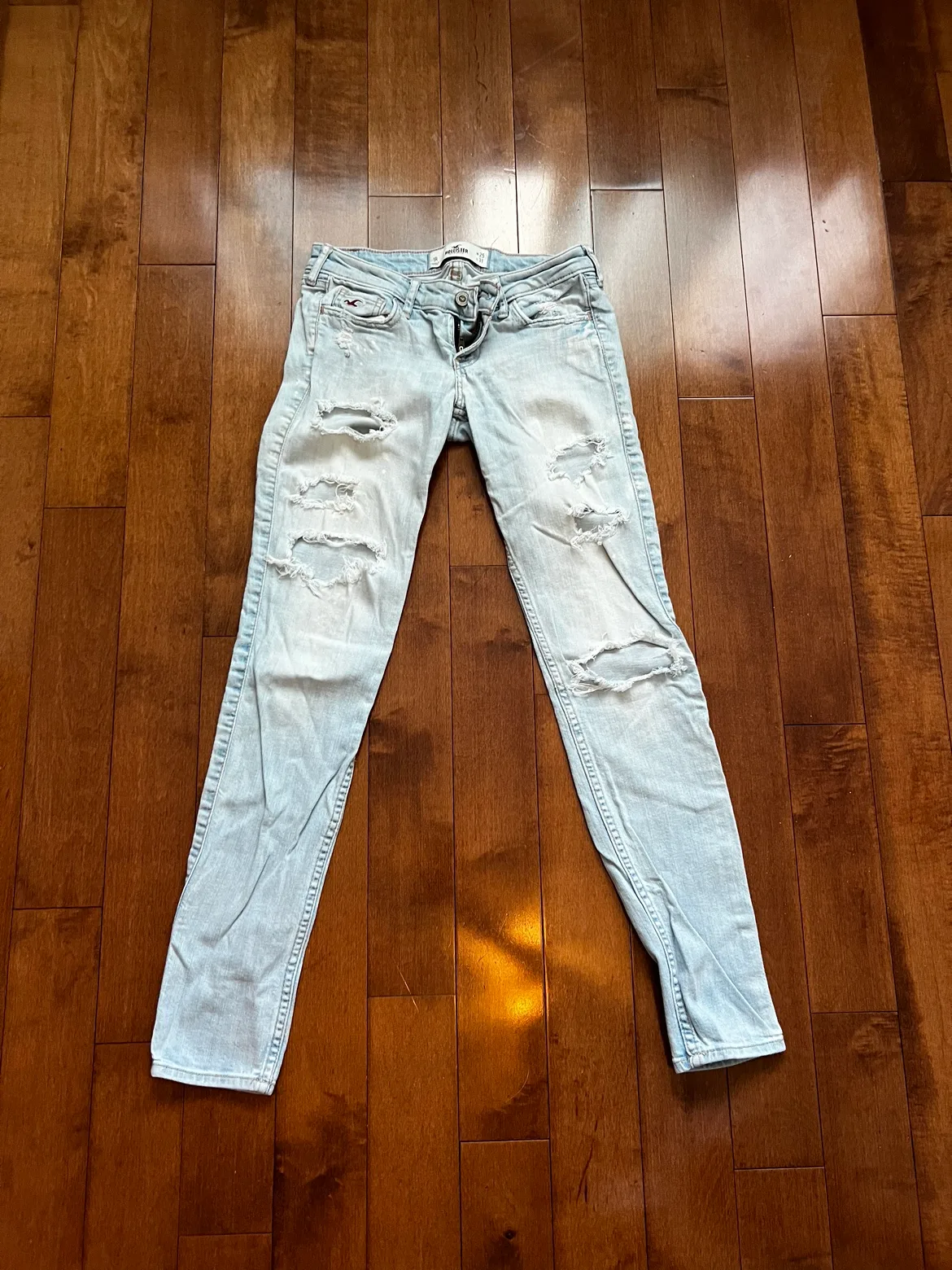 5 pairs of Jeans image indicator(2)