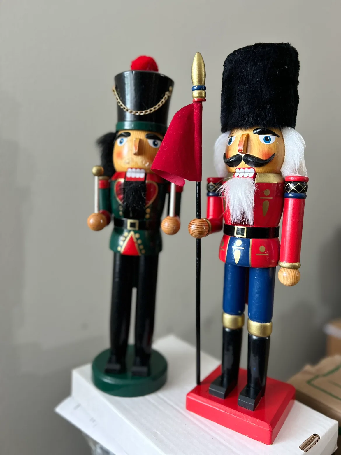 Set of Two Nutcrackers thumbnail