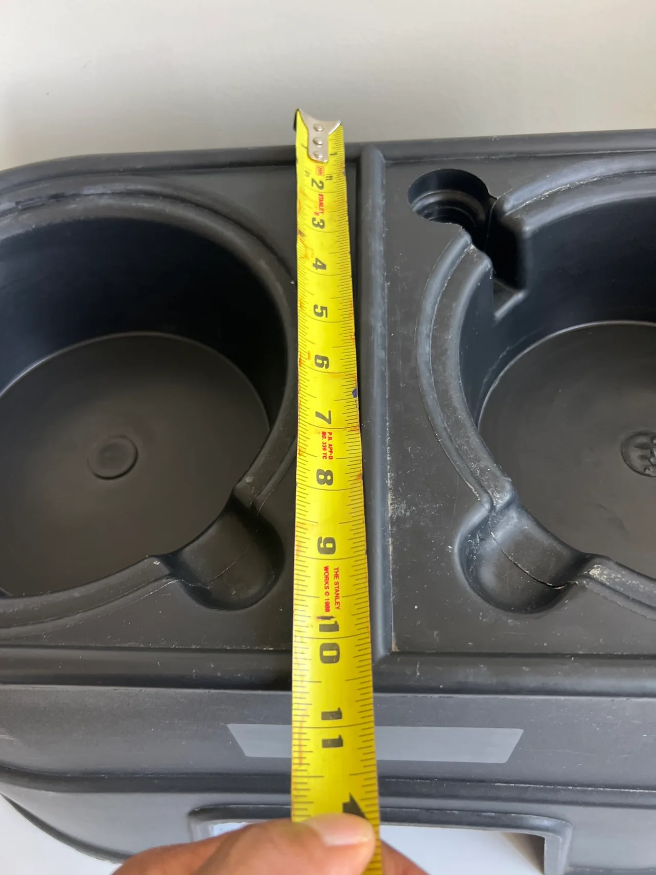 Elevated Pet Food and Water Bowls image indicator(6)