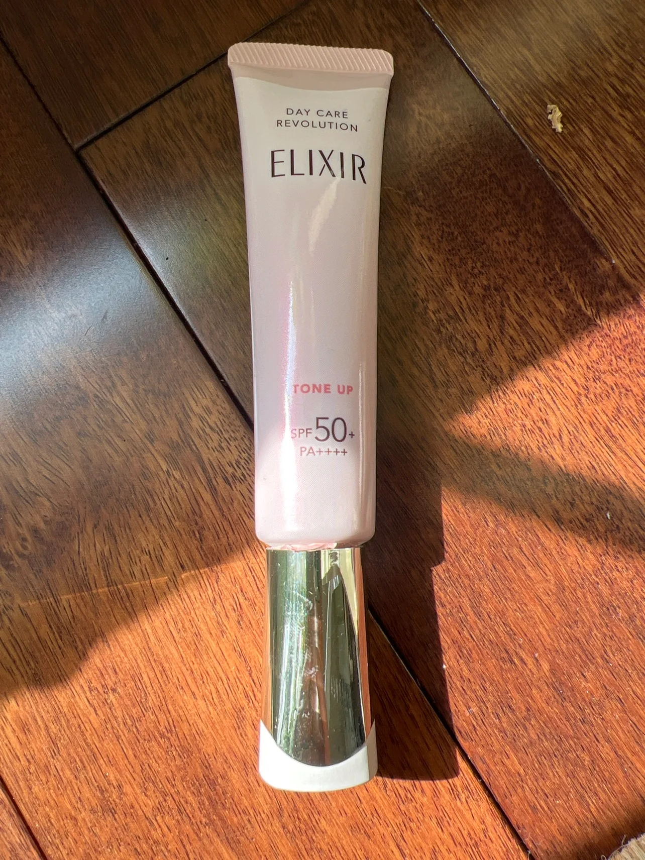 Elixir Day Care Revolution Tone Up SPF 50+ thumbnail
