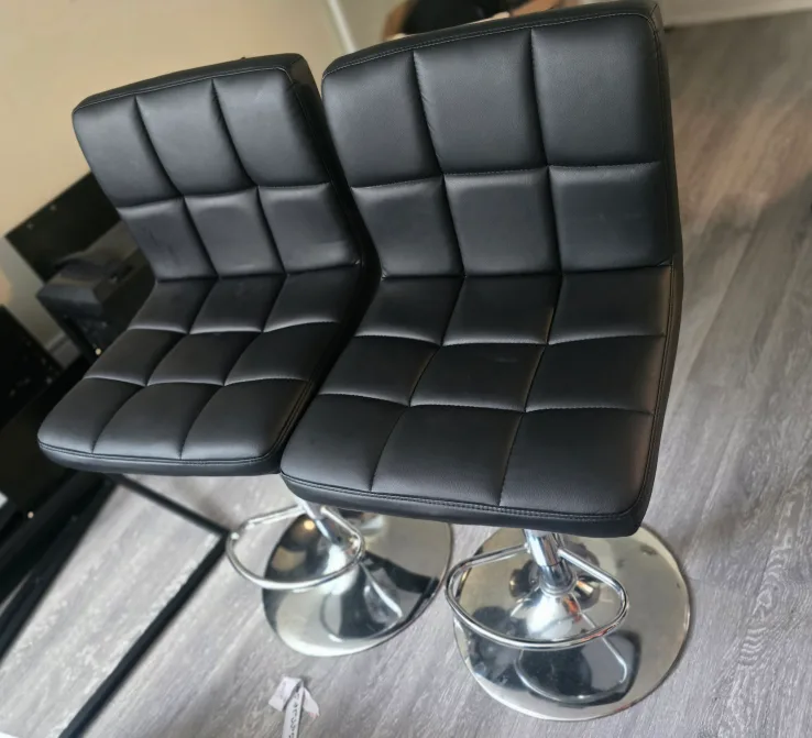 Black Swivel Bar Stools thumbnail