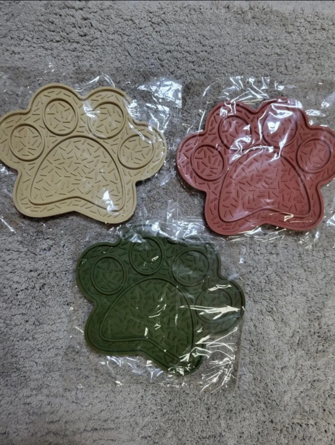 Dog Cat Lick Mat thumbnail