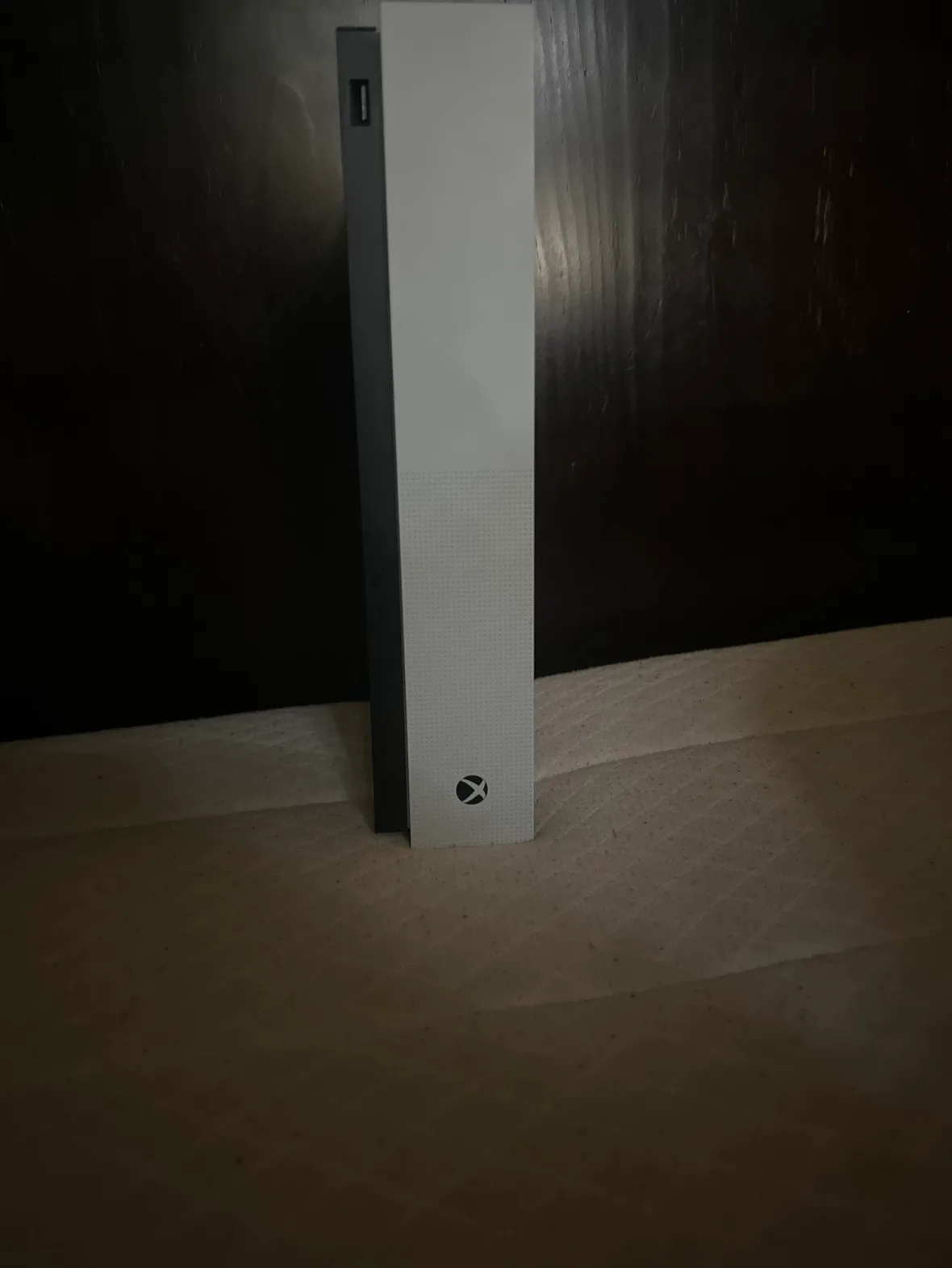 Xbox One S All Digital Edition image indicator(3)