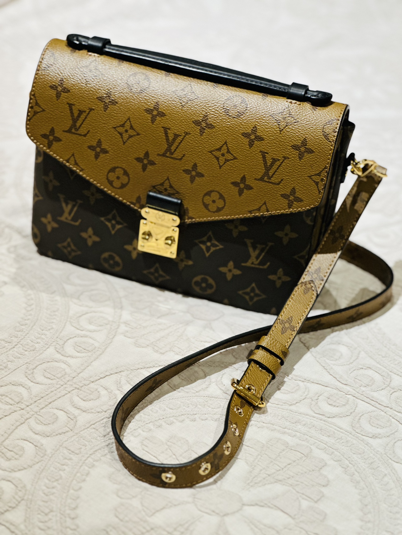 Louis Vuitton Monogram Shoulder Bag