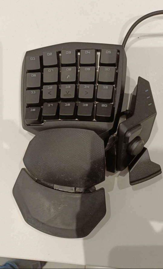 Razer Orbweaver Chroma Stealth Gaming Keyboard