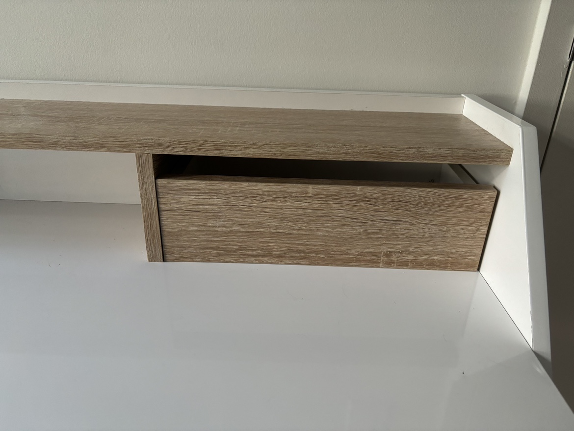 Very pretty White Desk with small drawer - photo 4