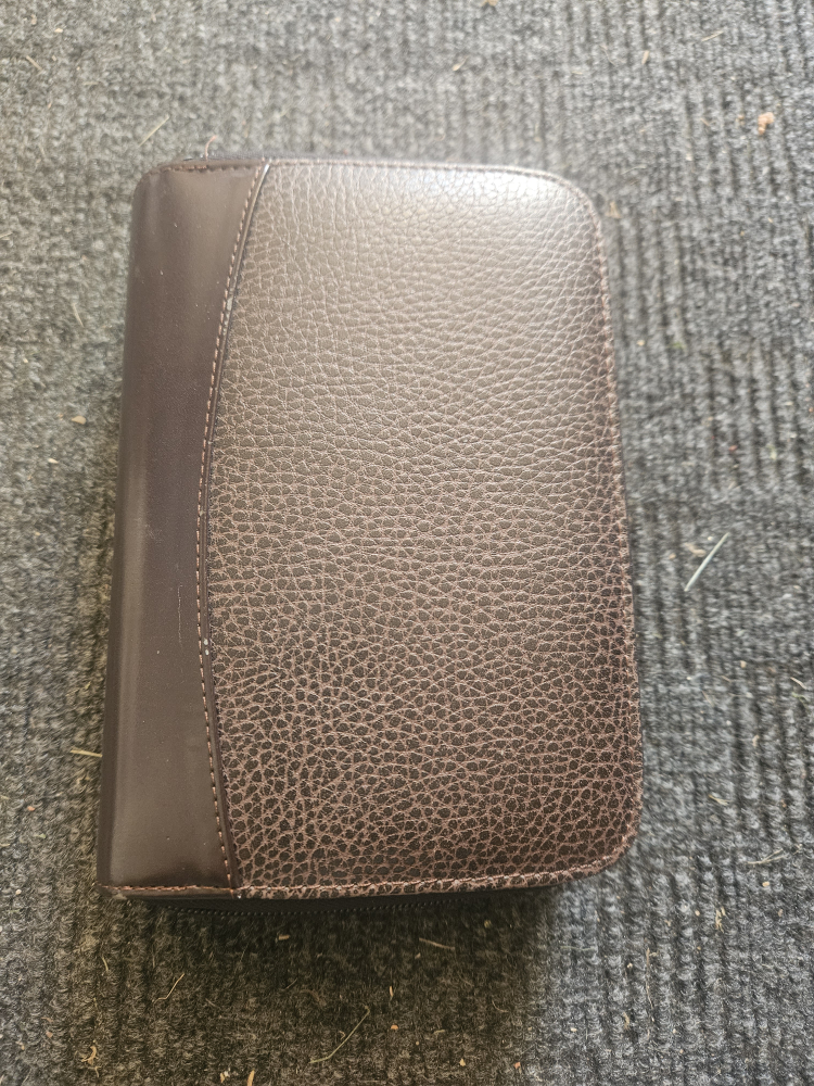 Brown Leather Zip Around Wallet/agenda