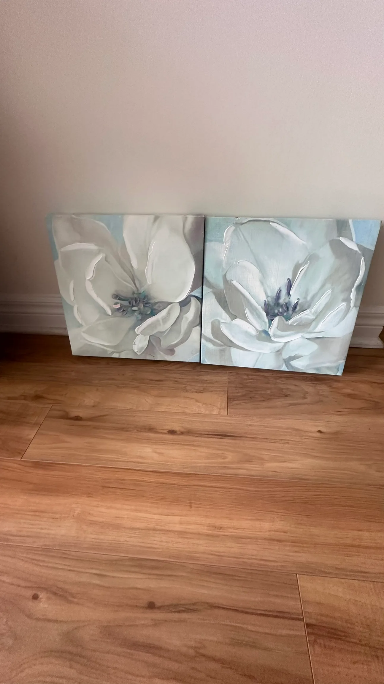 Set of 2 Floral Canvas Wall Art image indicator(2)