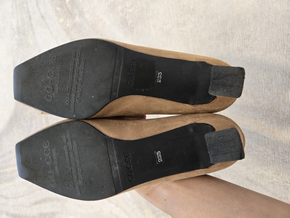 Suede Block Heel Pumps size 6 - photo 4