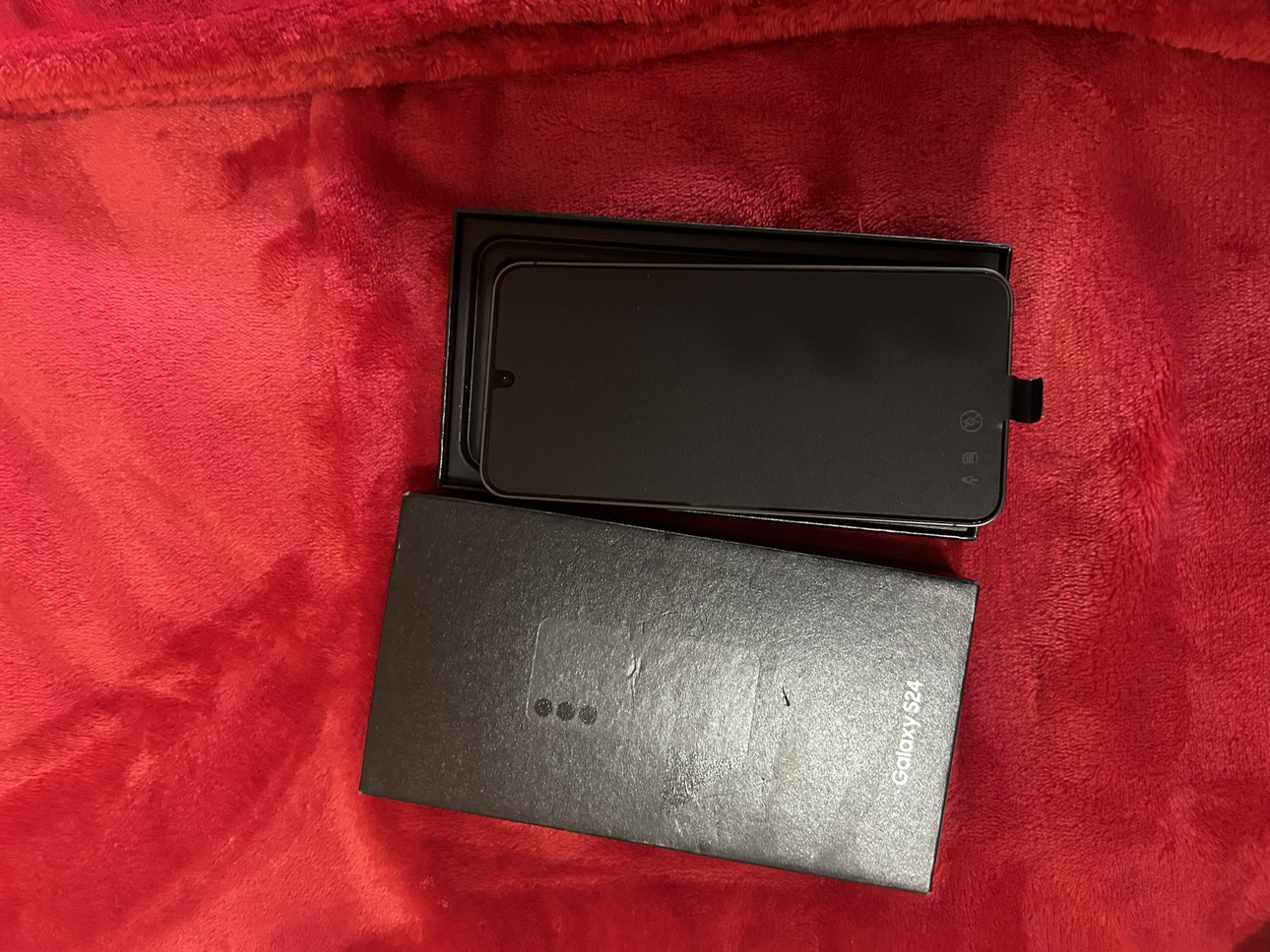 Samsung Galaxy S24 black 128gig - photo 4