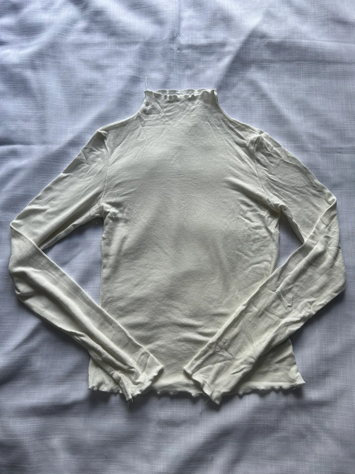 White Turtleneck Tee image indicator(3)