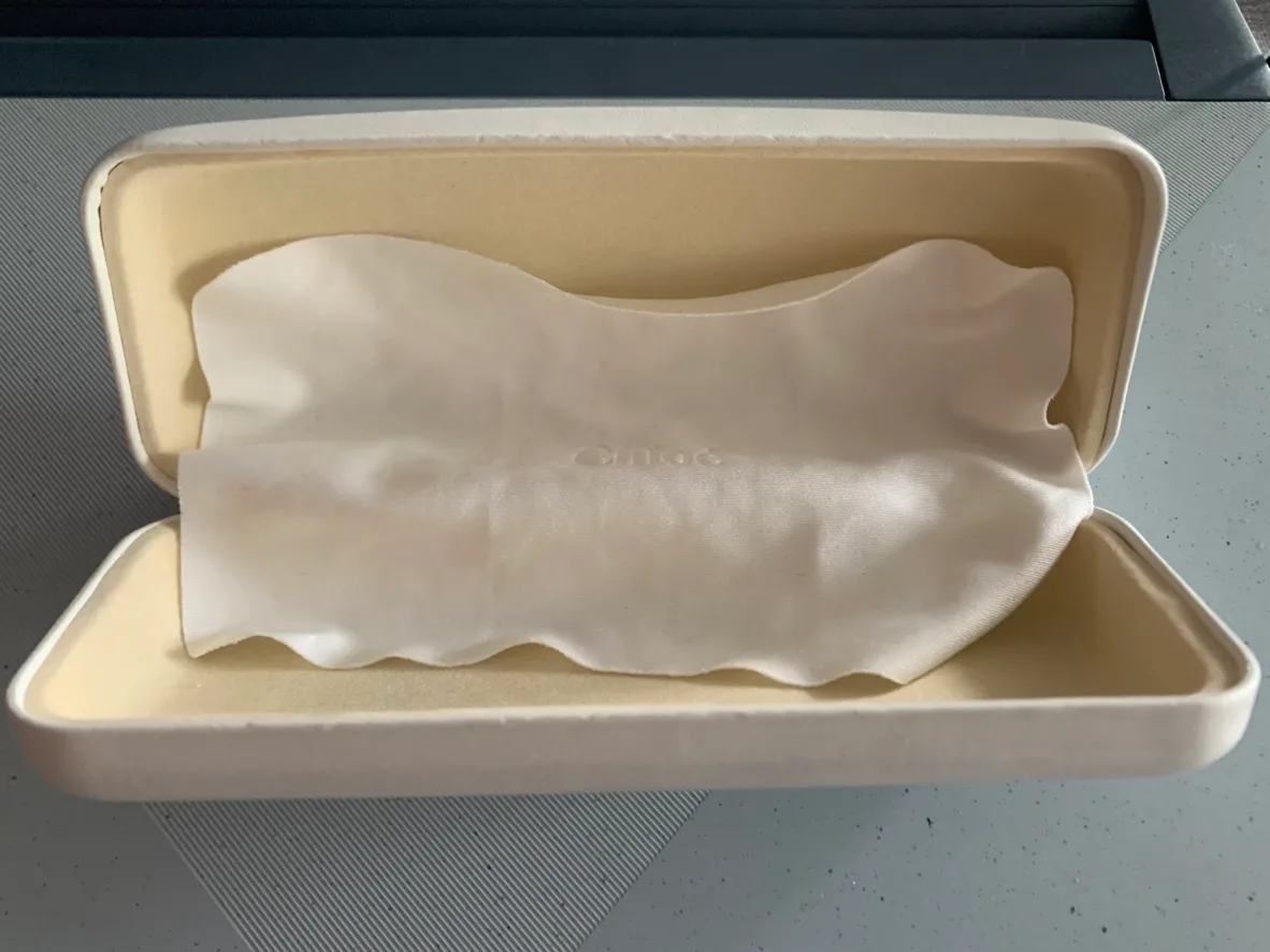 Chloé Sunglasses Case image indicator(4)