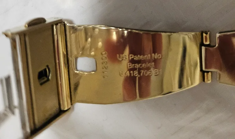 Michael Kors Gold watch image indicator(5)