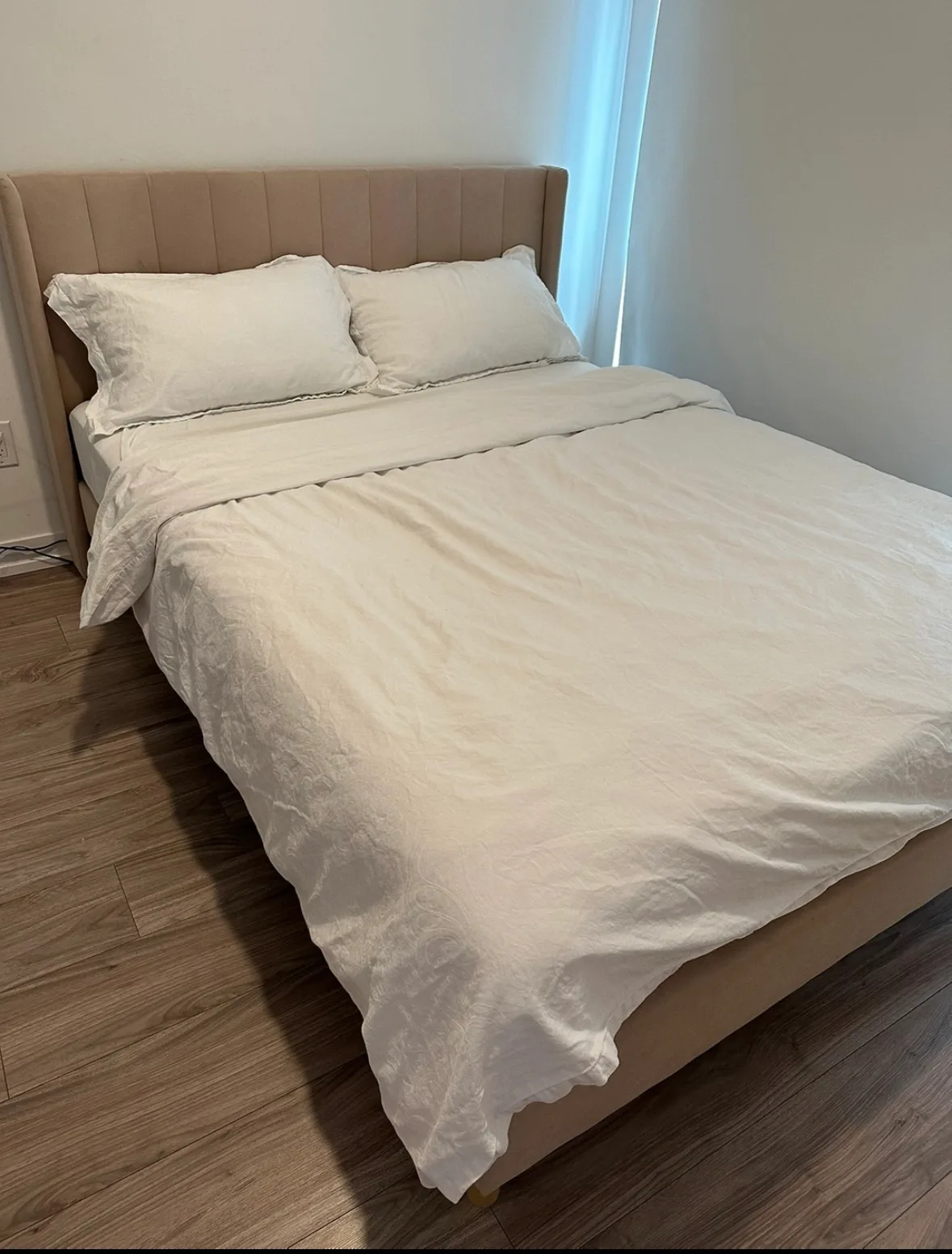 Like NEW Queen bed frame only image indicator(3)