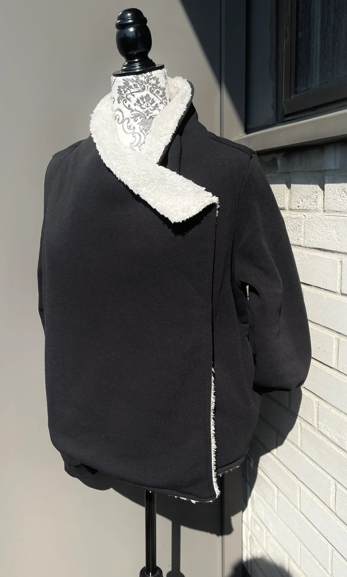 Black Fleece Jacket image indicator(3)