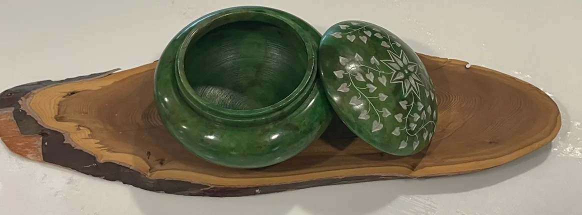 Green SoapStone Trinket Box thumbnail