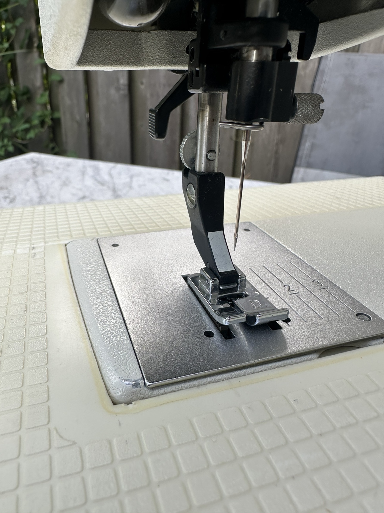 Husqvarna Classica 100 Sewing Machine - photo 2