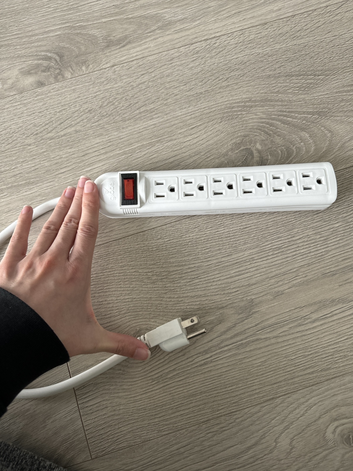 Multi-sockets adaptors + extension cable - photo 3