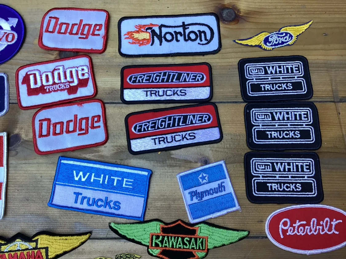 Crests MACK GMC FORD DODGE BMW VOLVO & more image indicator(9)