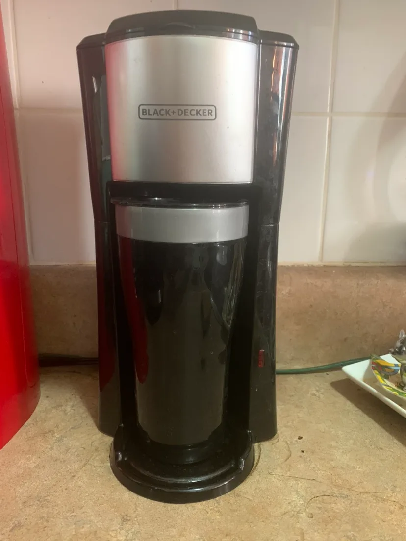 Black + Decker Single Serve Coffee Maker thumbnail