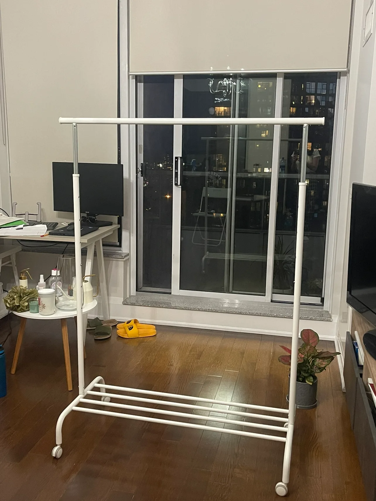 IKEA RIGGA clothes rack thumbnail