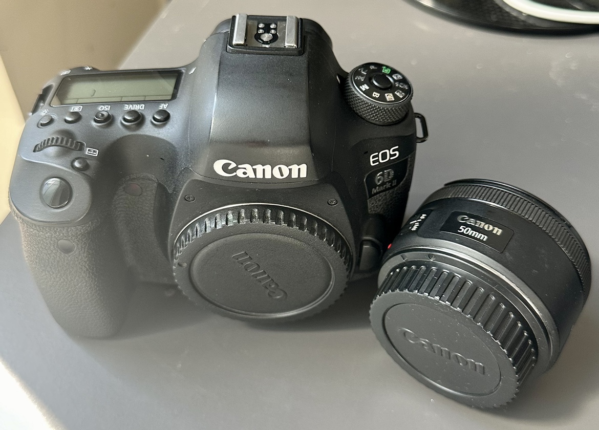 Canon EOS 6D Mark II Camera with 50mm Lens - photo 3