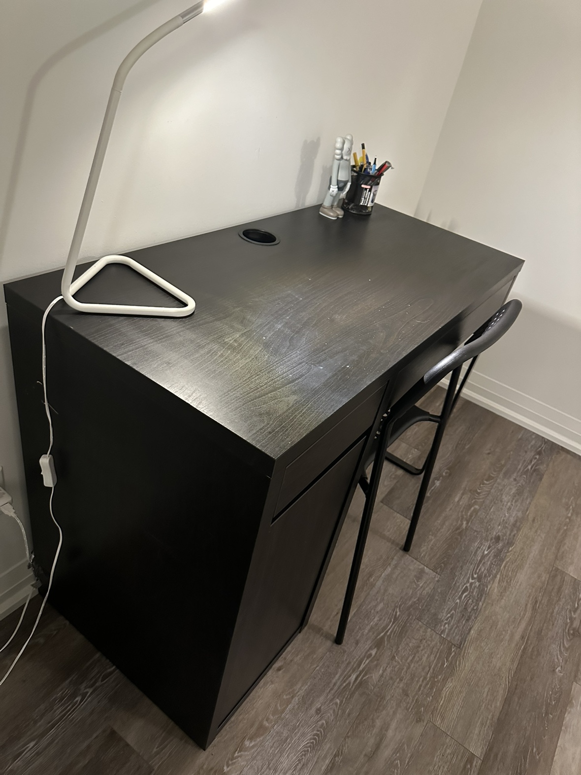 IKEA MICKE Desk moving sale - photo 4