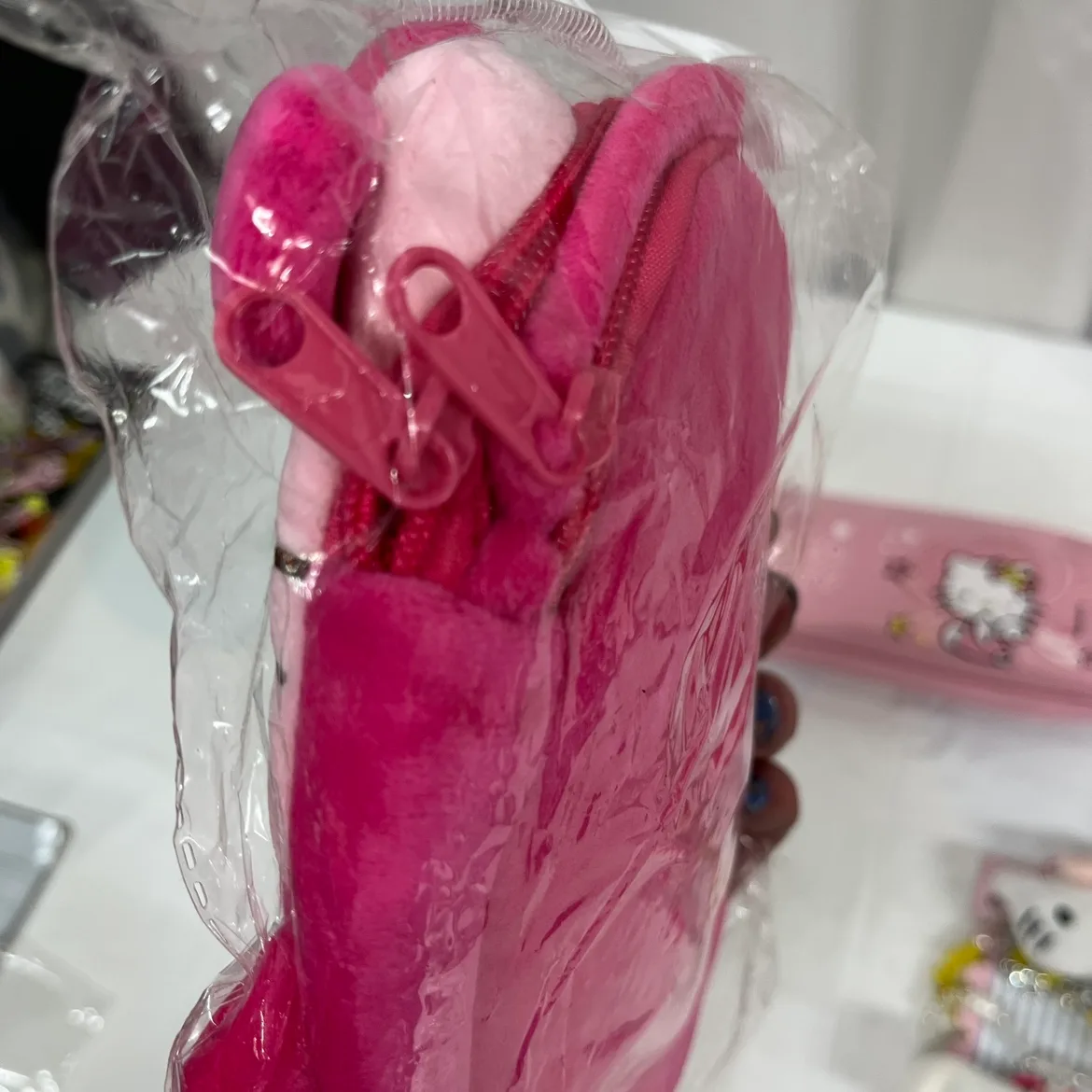 Hello Kitty Pop It and more themed items image indicator(4)