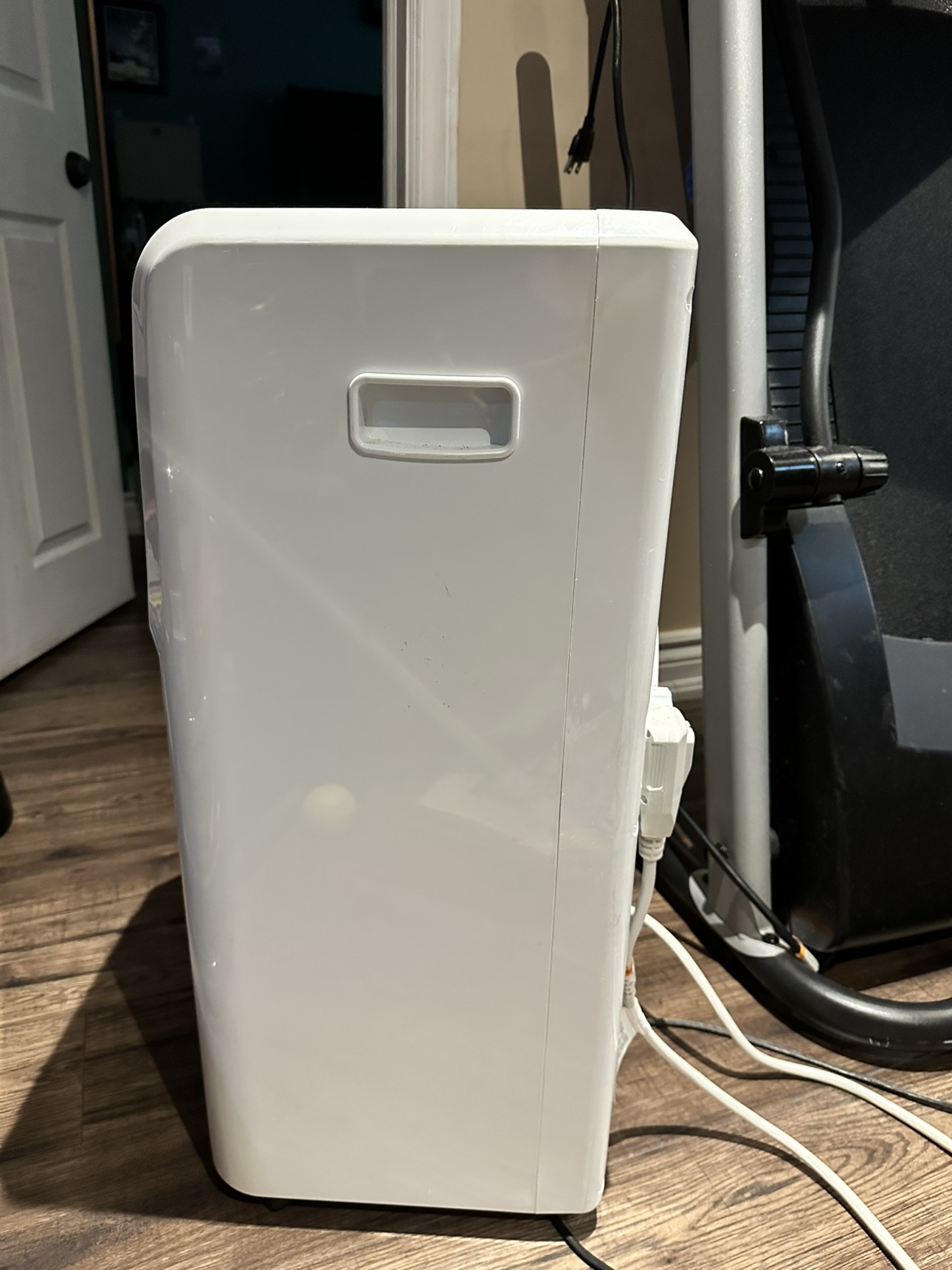 Haier Portable A/C - photo 3