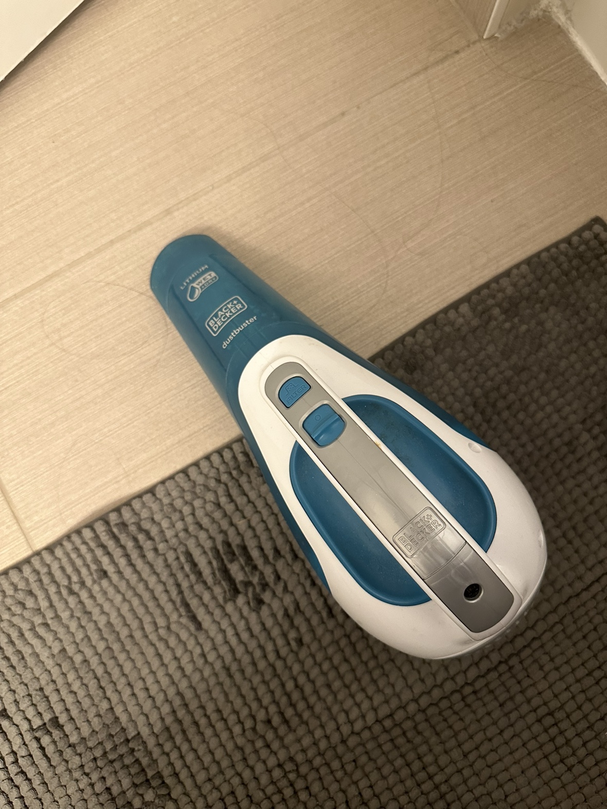 Black + Decker - Wet & Dry Dustbuster Handheld Cordless Vacuum