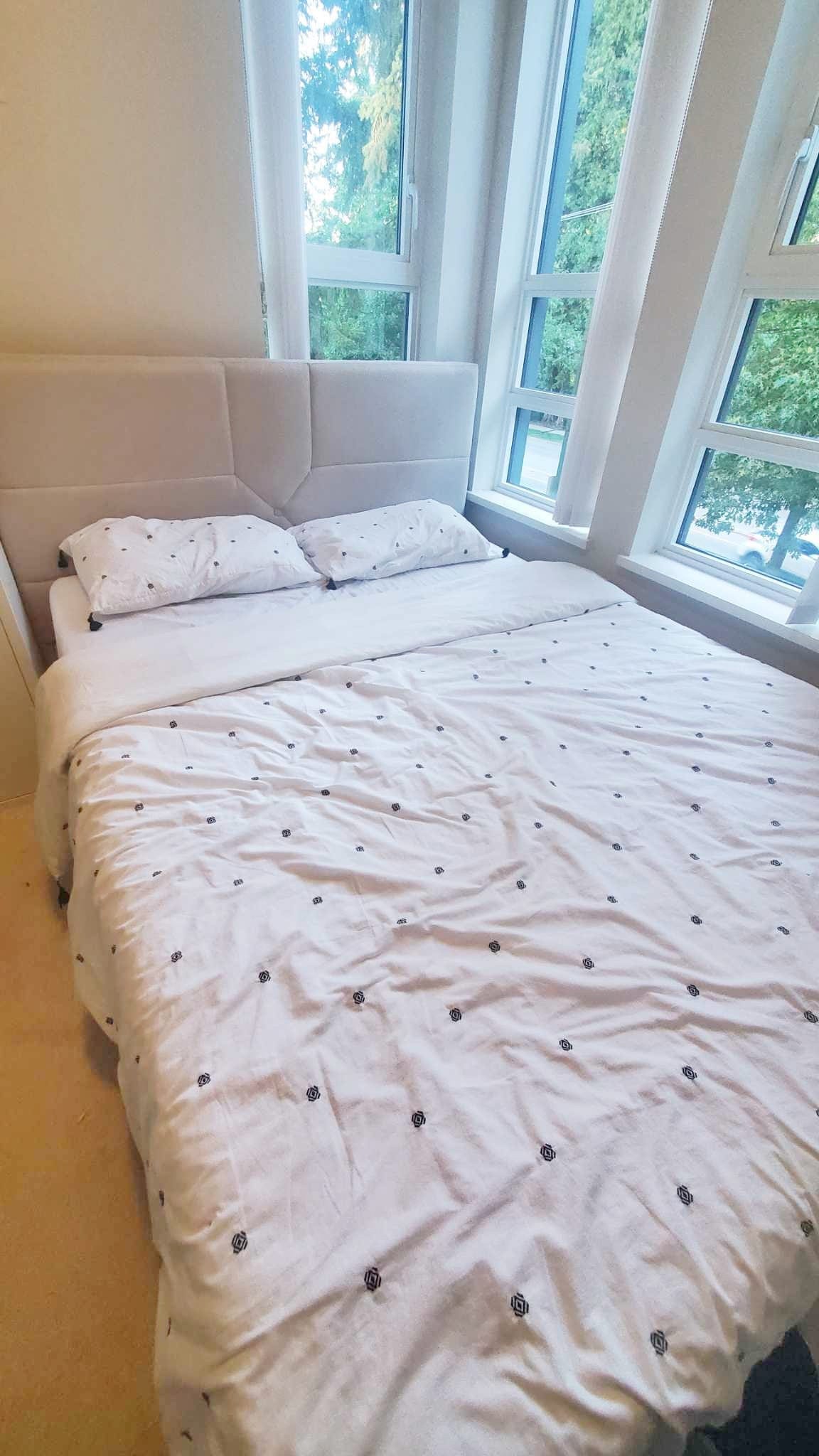 Queen Size Bed Frame - photo 2