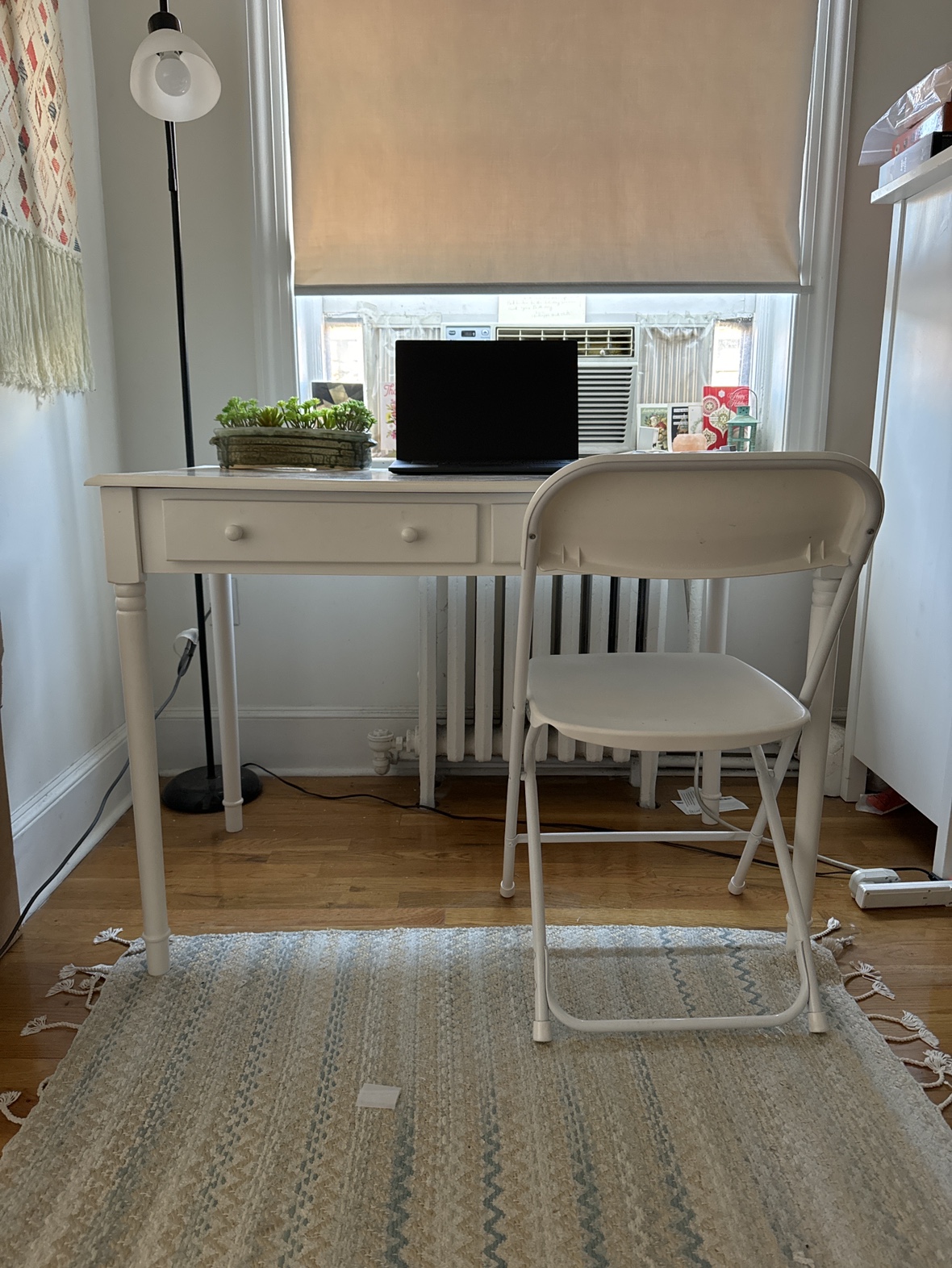 White Writing Desk and chair