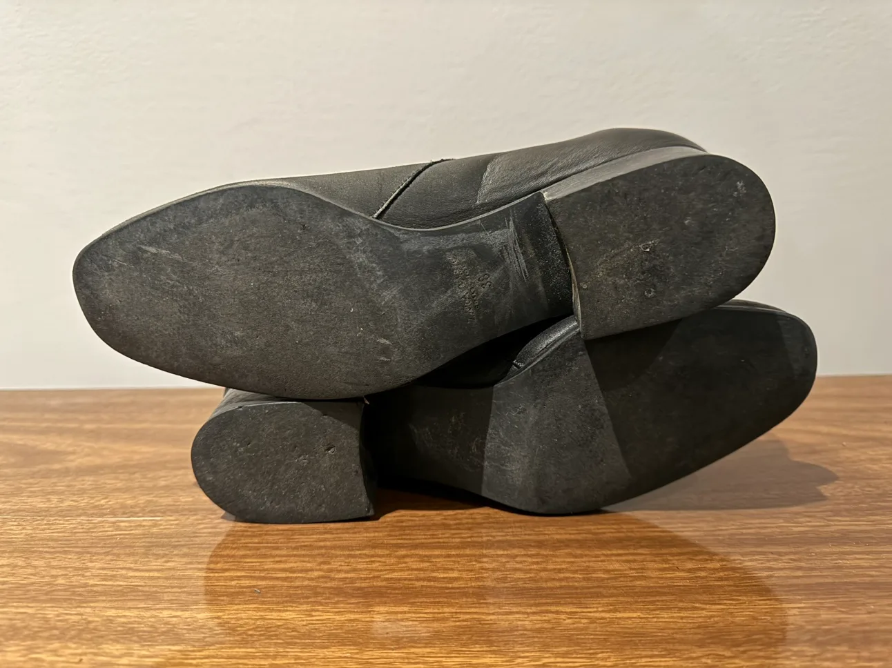 Zara Women’s Black Leather Ankle Boots image indicator(4)