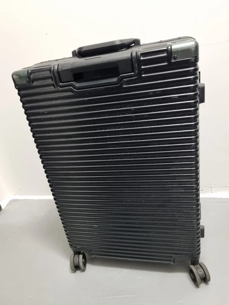 Large Suitcase with Wheels image indicator(4)