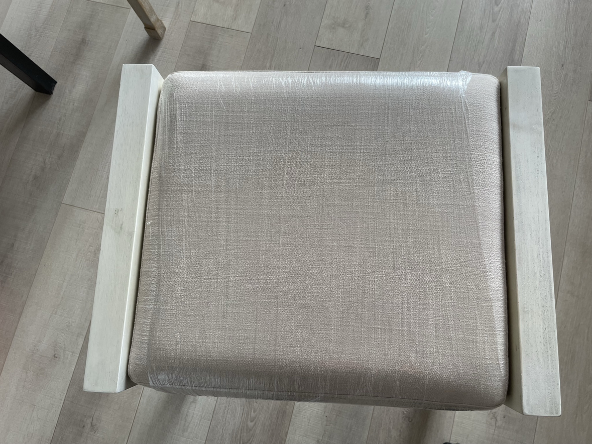 White beige vanity style stool - photo 3