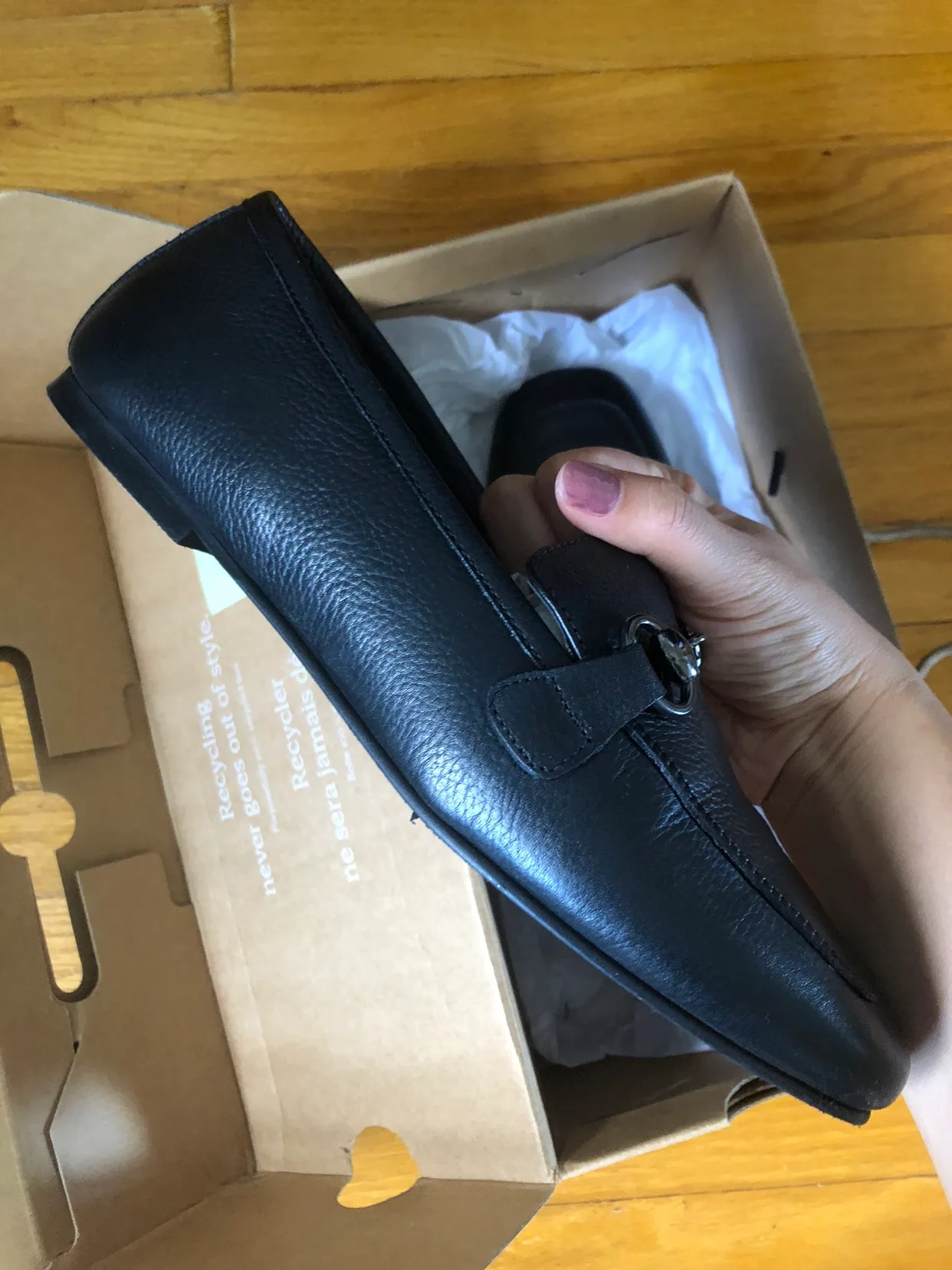 Floya Women's Black Loafers image indicator(6)