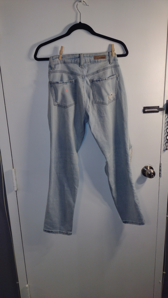 Light wash Distressed Denim Jeans
