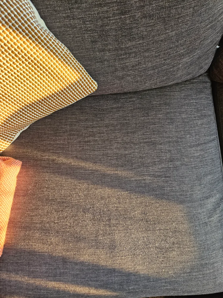 EQ3 Cello Sofa with Ottoman image indicator(4)