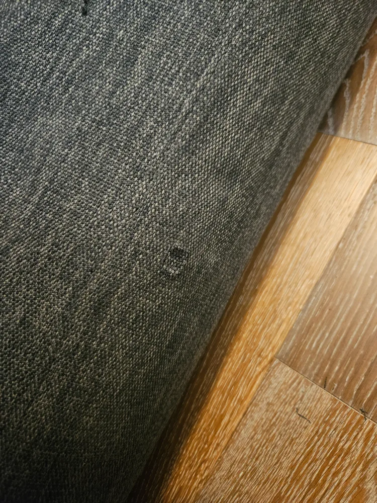 EQ3 Cello Sofa with Ottoman image indicator(6)