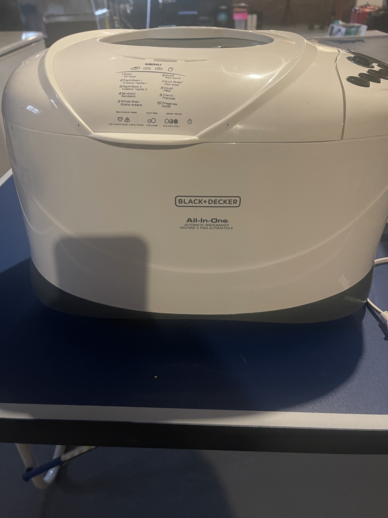 Black + Decker 3 LB Bread Maker - photo 2
