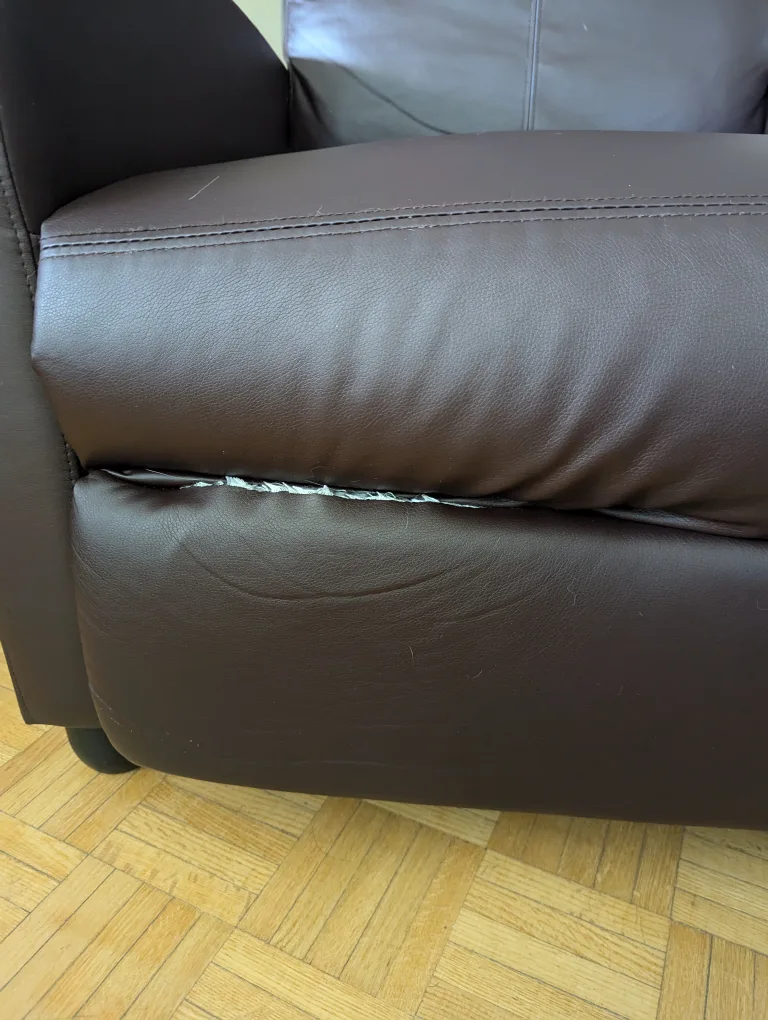 Reclining Armchair image indicator(2)