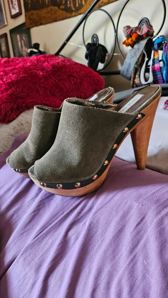 Steve Madden Sandals thumbnail