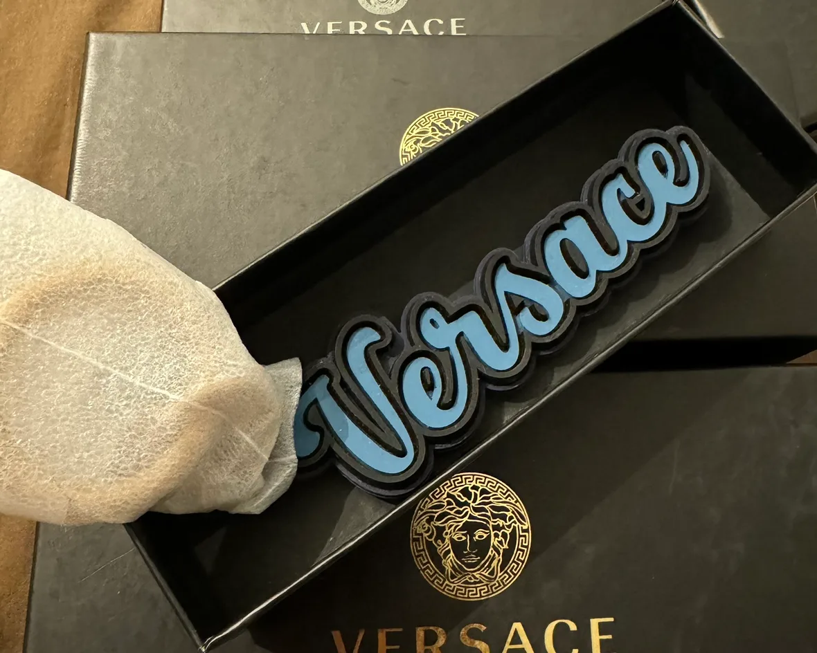 Versace Keychain image indicator(3)