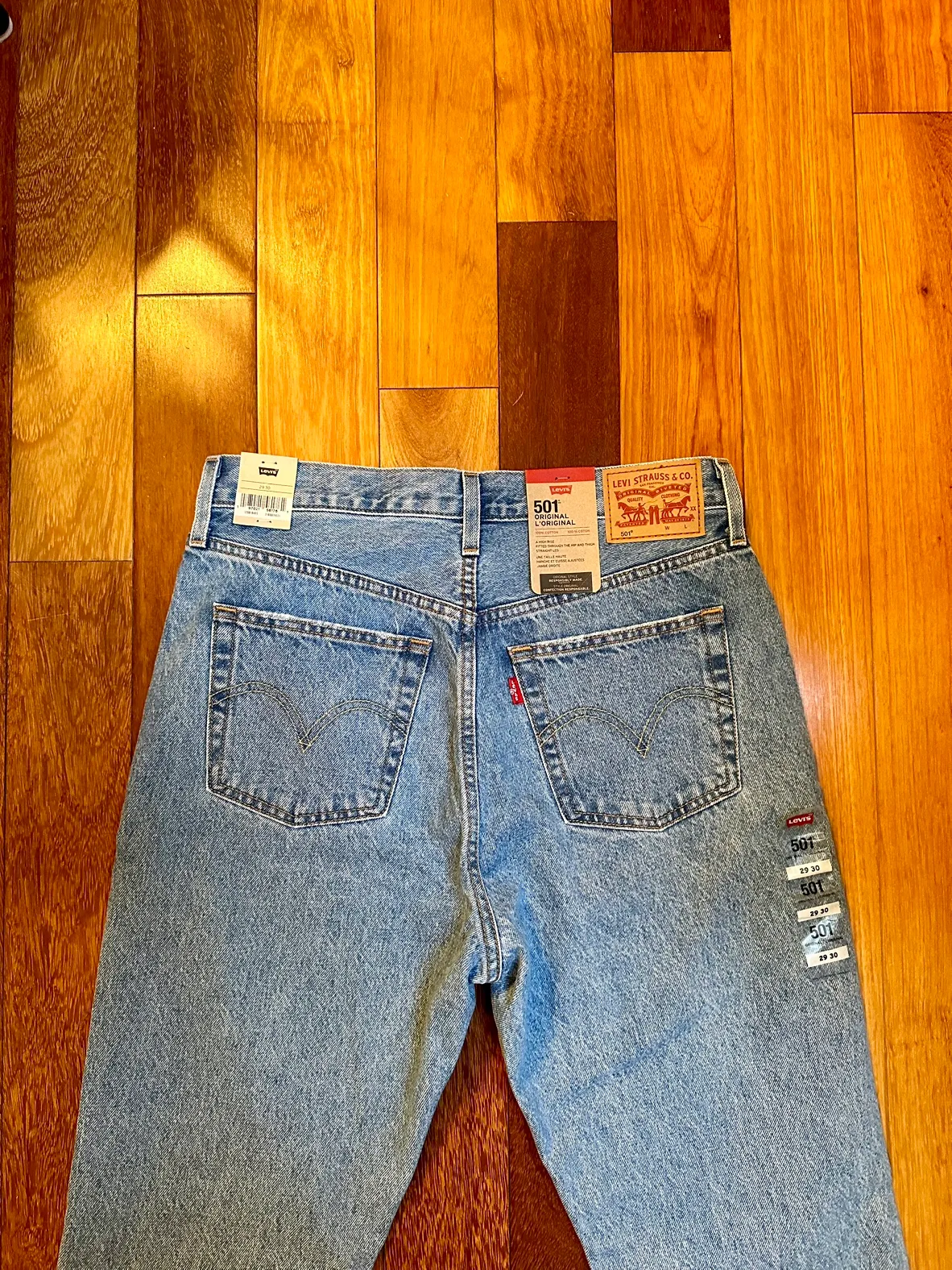Women’s Levi's 501 jeans brand new with tags size 29/30 image indicator(6)