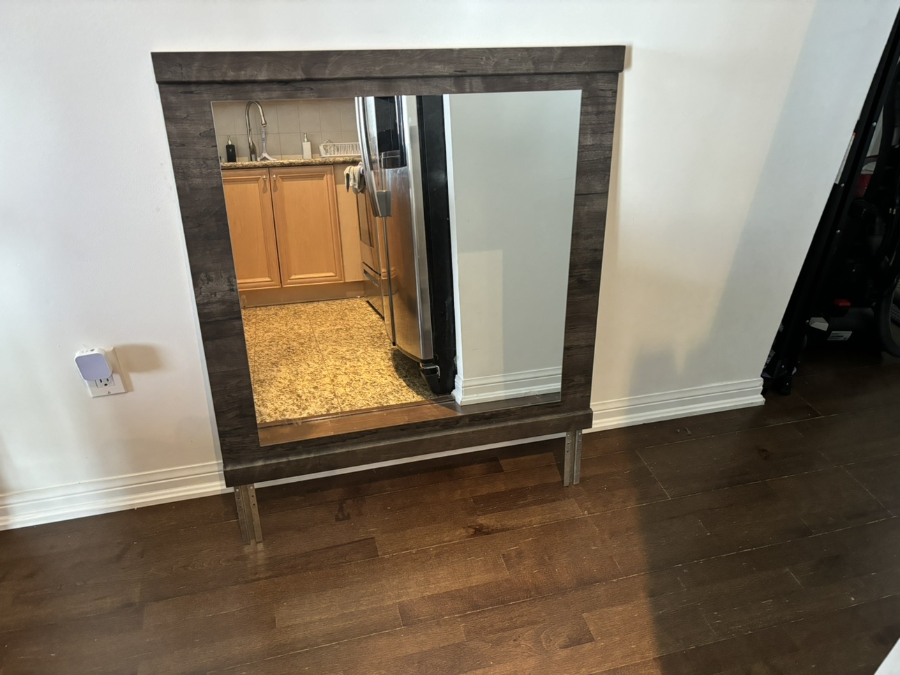 Mirror with dark wood frame - photo 3