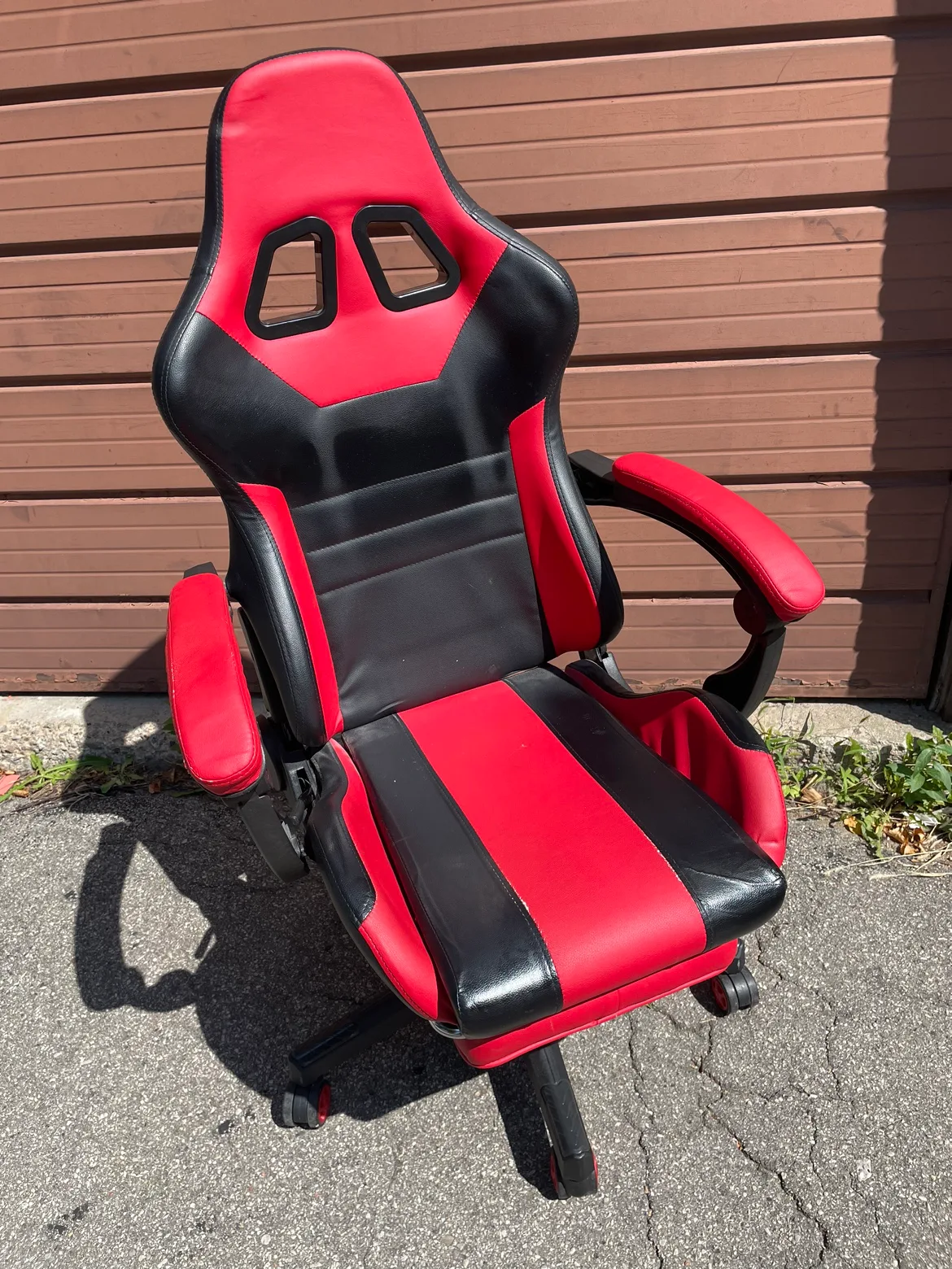 Red and Black Gaming Chair thumbnail