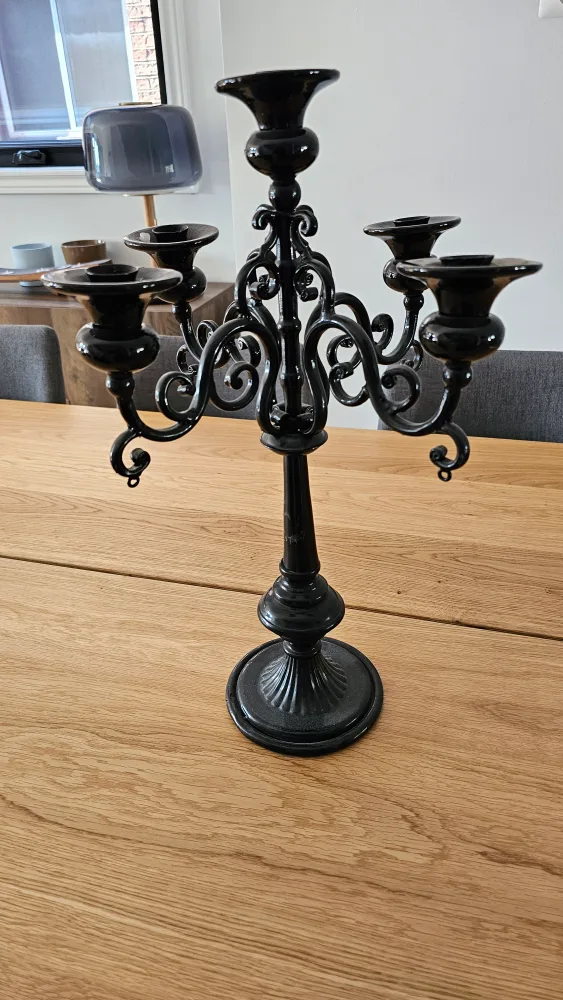 free candelabra thumbnail
