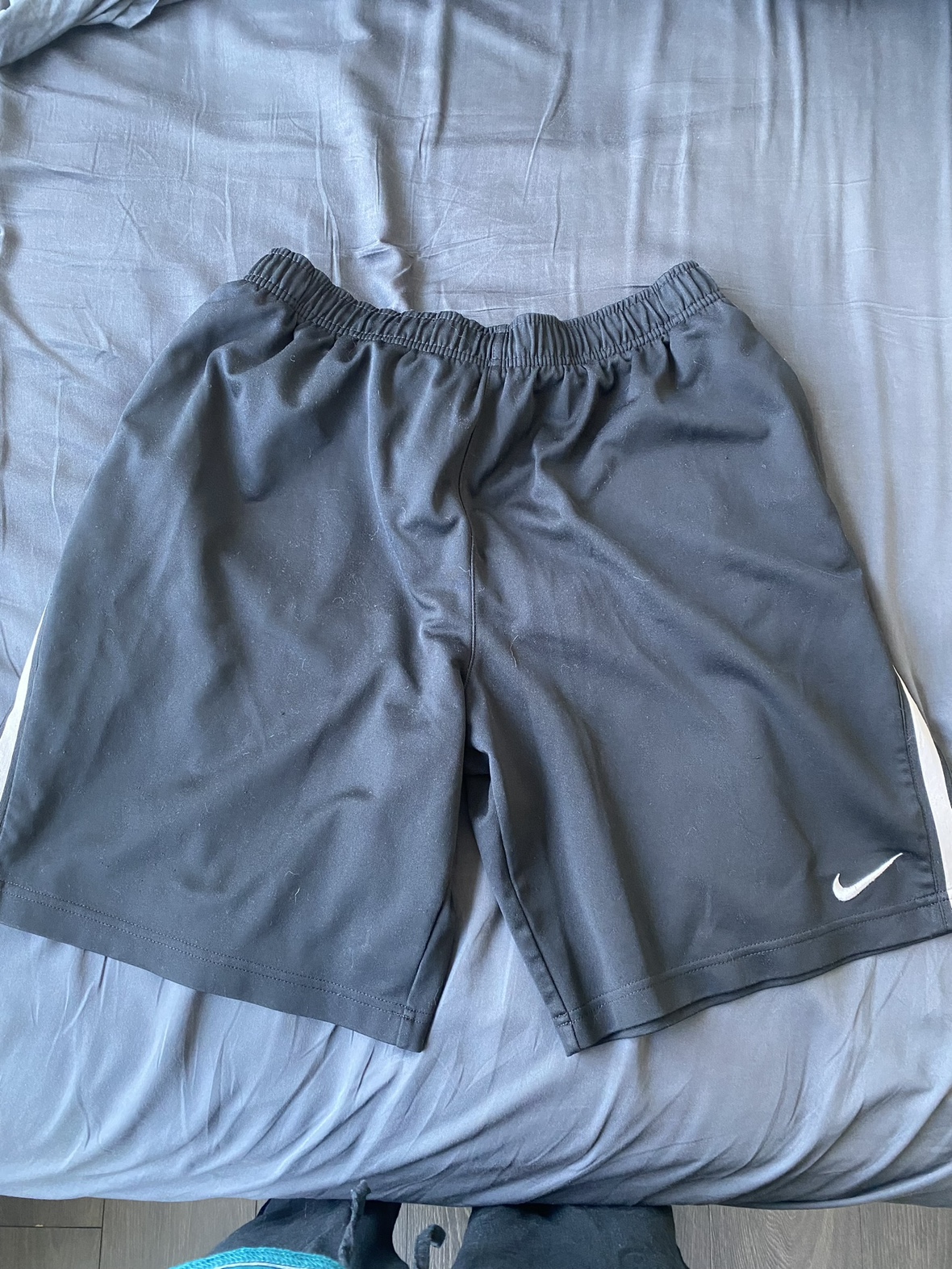 Classic Nike Basketball Shorts (L)